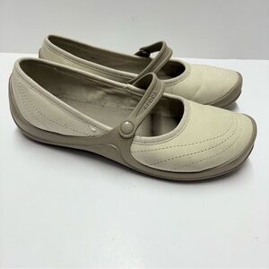 CROCS Mary Jane Tan Nubuck Leather Wrapped Rubber Sole Two Tone Shoes Flats Sz 8